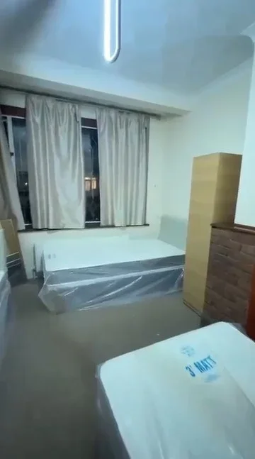 Room Thornton Road in Greater London