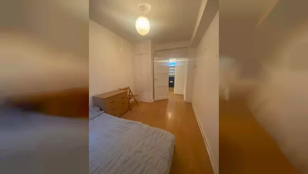 Flat Retreat Place in London