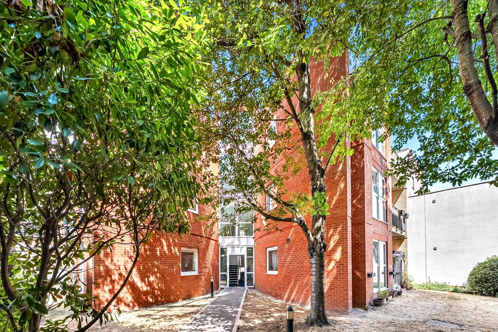 Flat Seward Street in Greater London