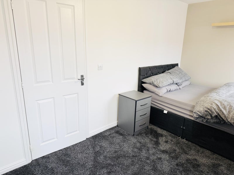 Room Tottington Road in Bury