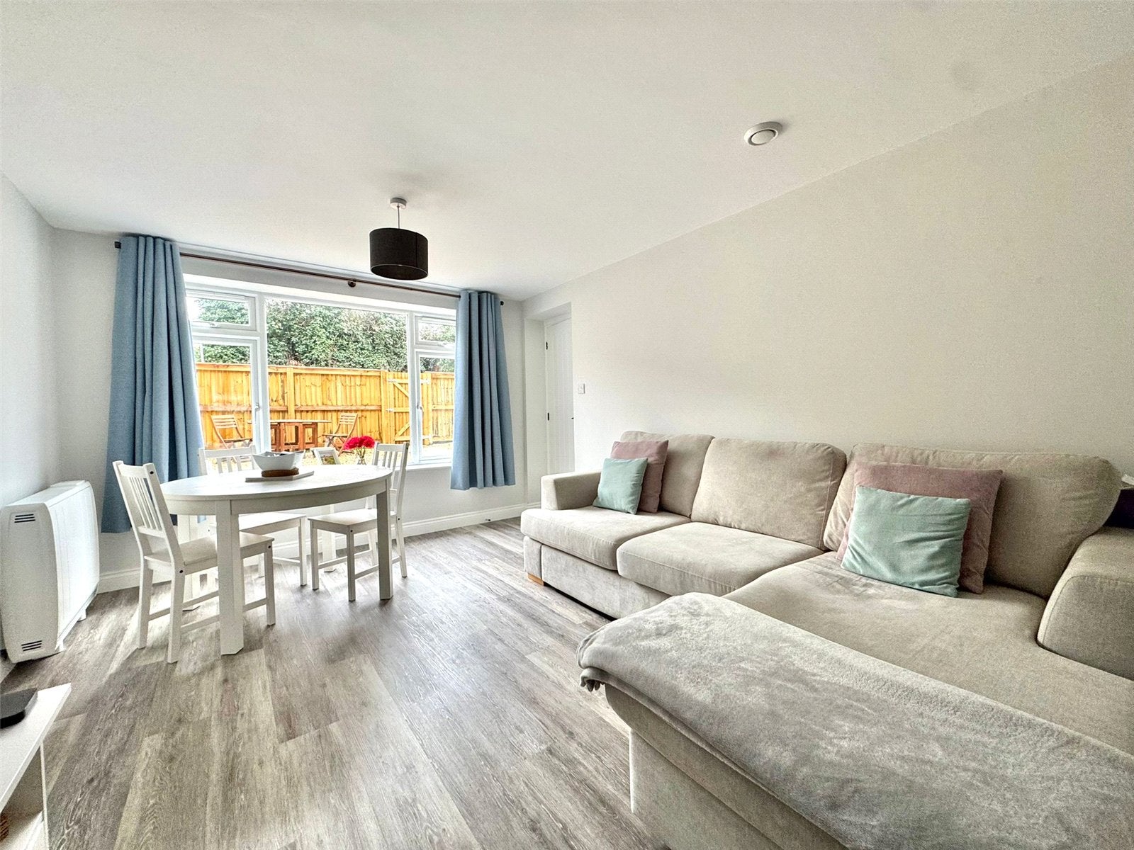 Flat Weydon Lane in Waverley