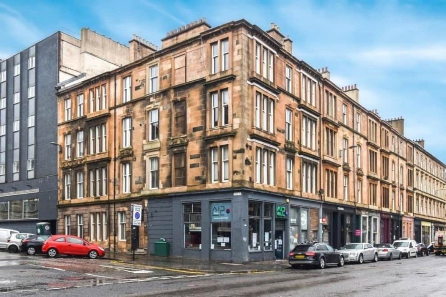 Flat Argyle Street in Glasgow