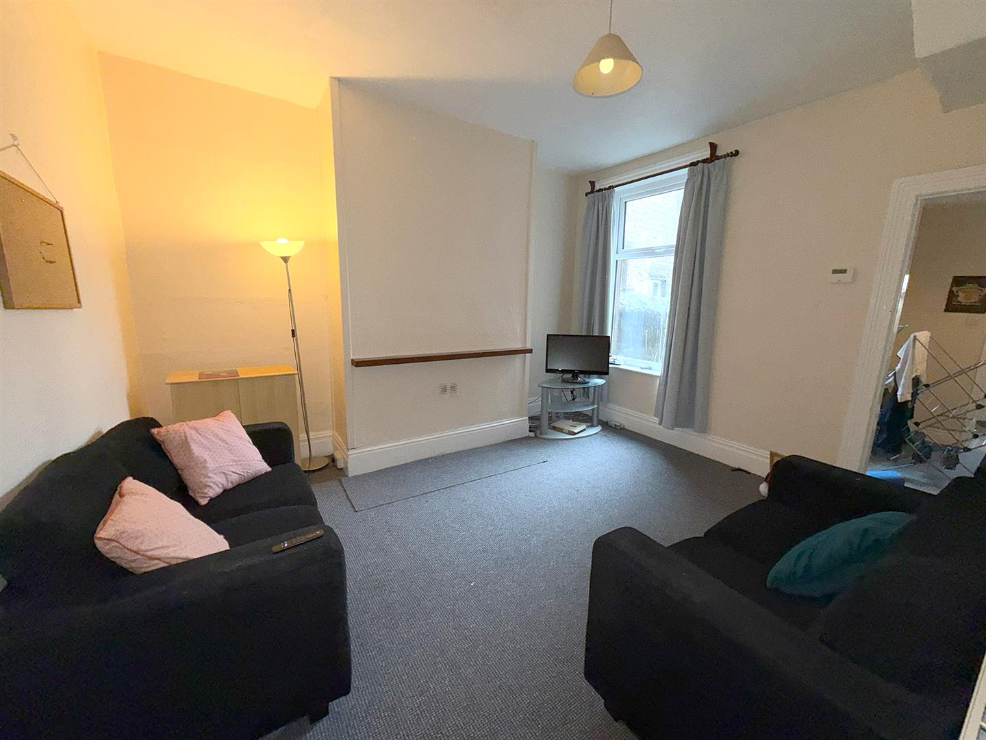Room Cork Road in Lancaster
