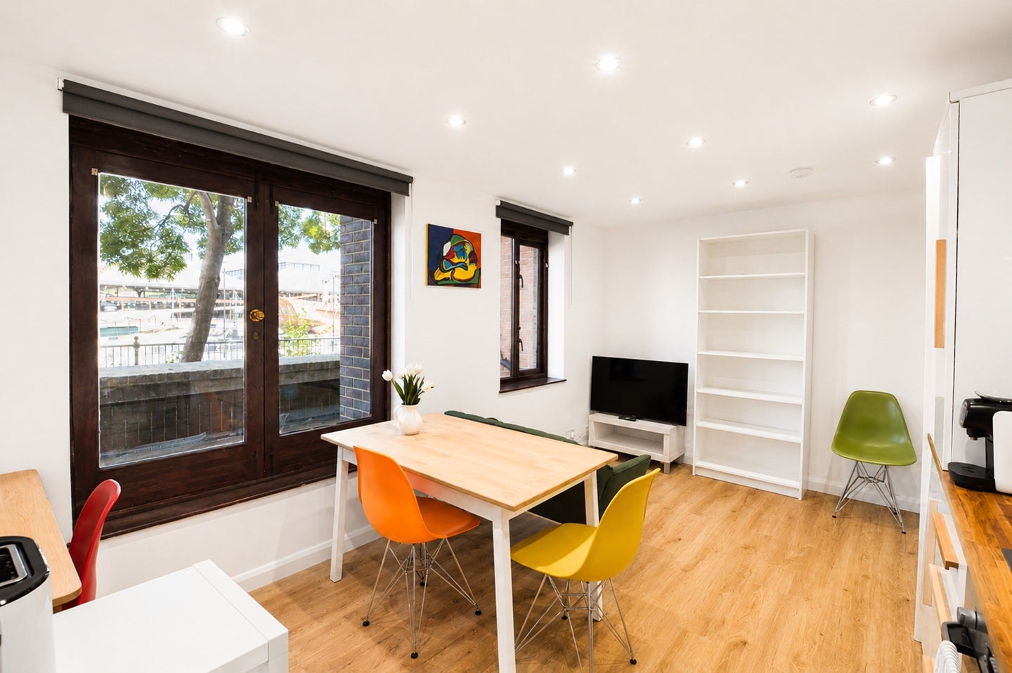Flat Discovery Walk in Greater London