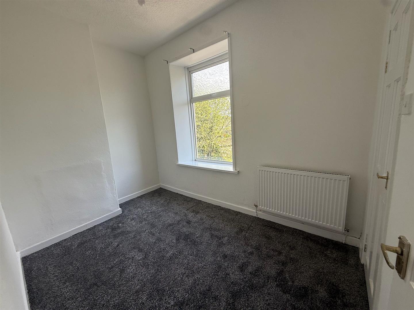 Flat Thompson Street in Padiham
