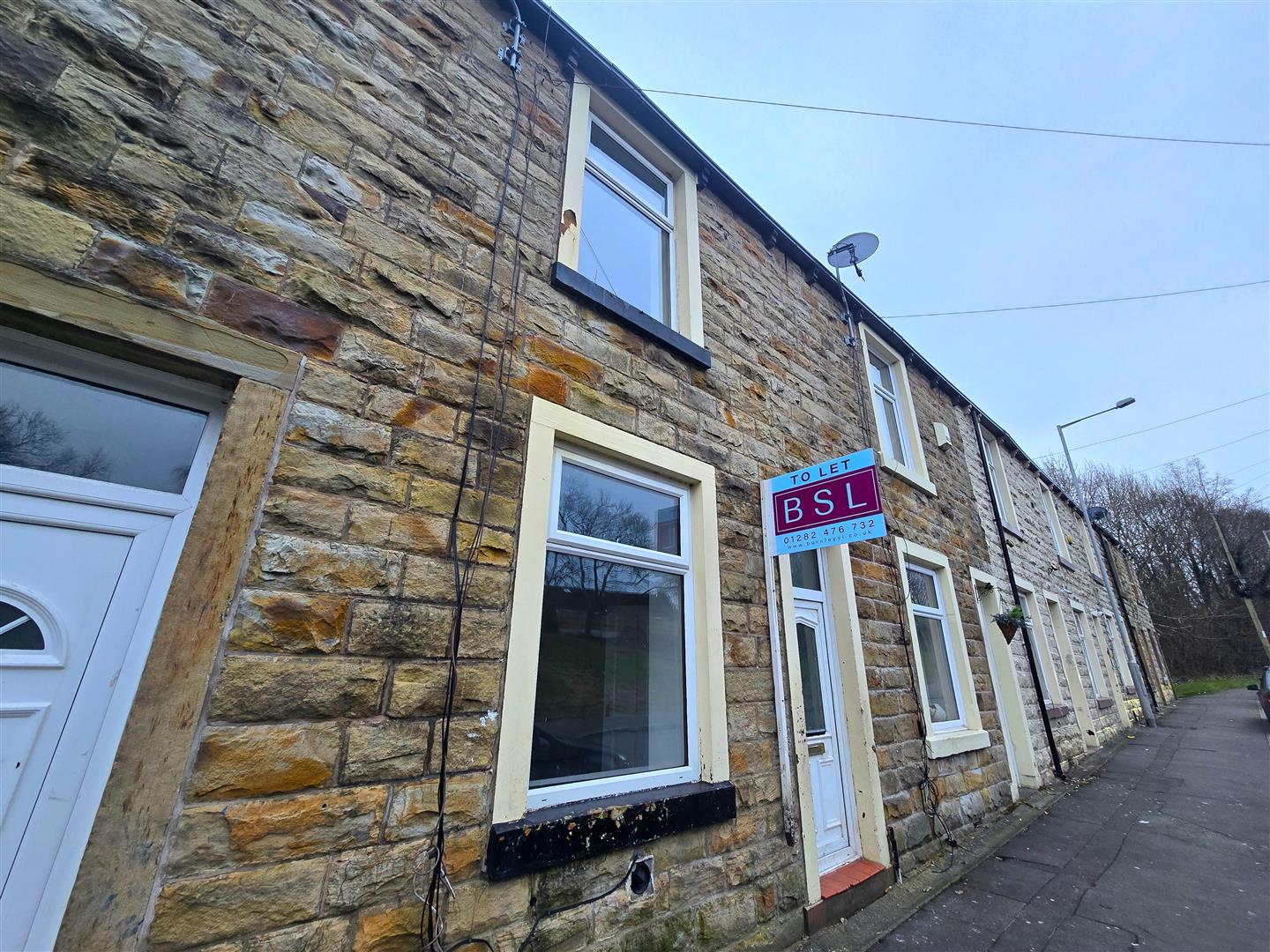 Flat Thompson Street in Padiham