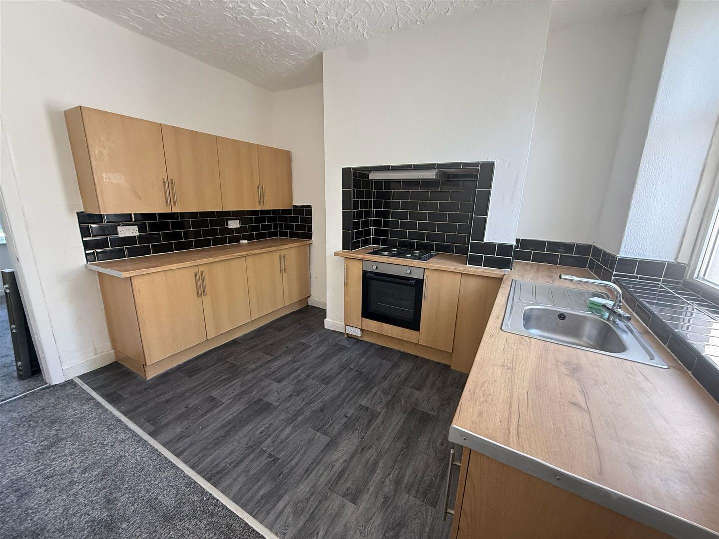 Flat Thompson Street in Padiham
