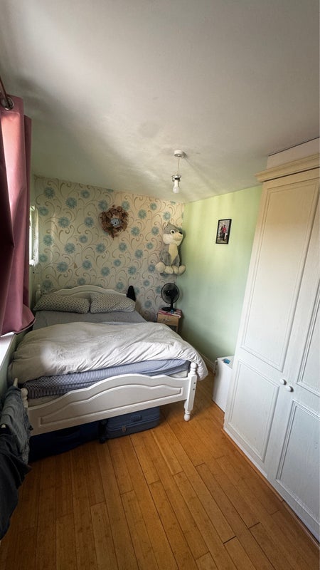 Room Magellan Place in Greater London