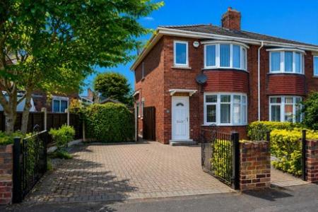 House Ingleborough Drive in Doncaster