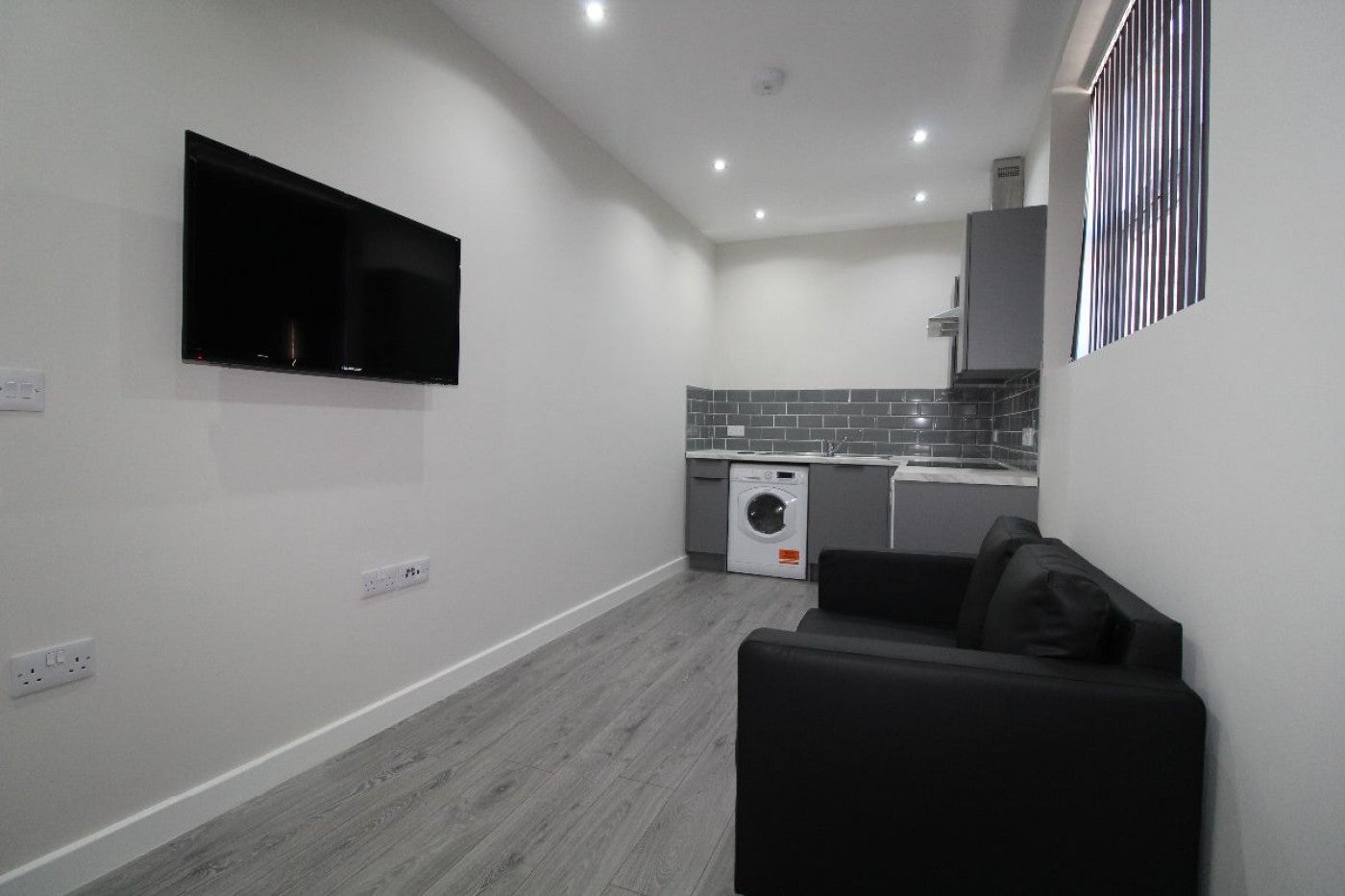 Flat Clayton's Gate in Preston