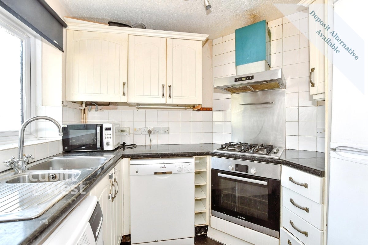 House Maude Close in Folkestone and Hythe District