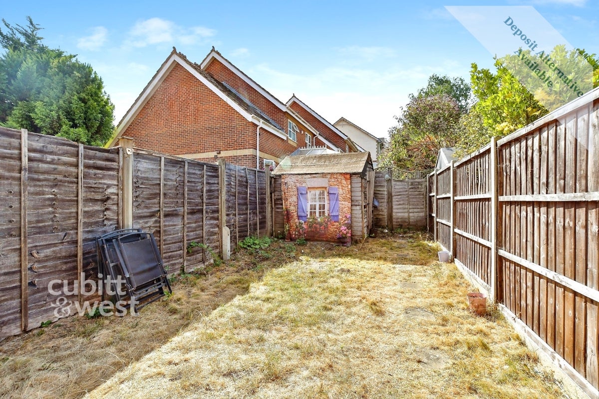 House Maude Close in Folkestone and Hythe District