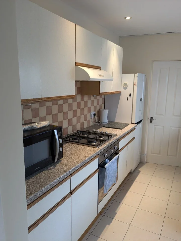 Room Longfellow Road in Gillingham