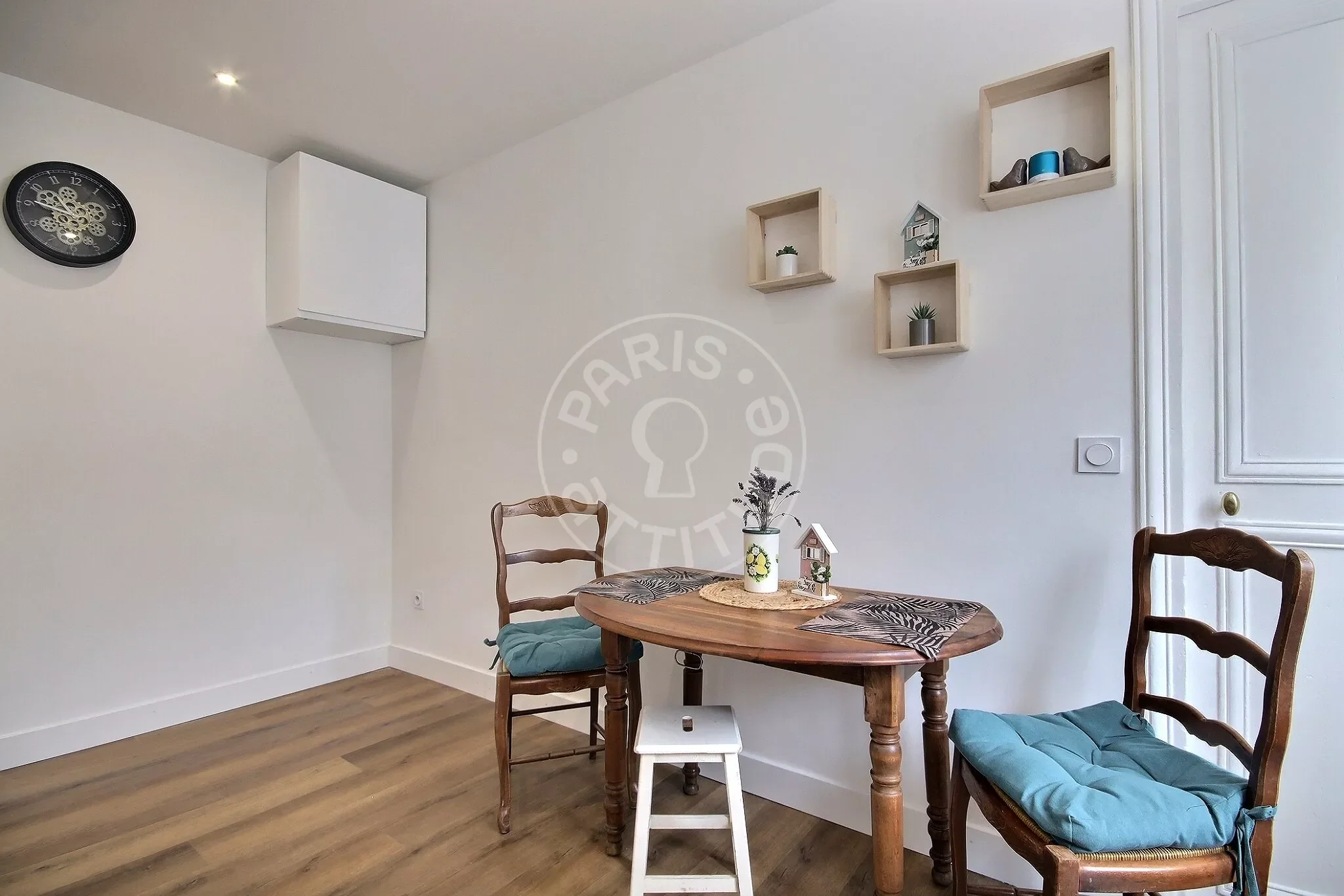 Appartement Rue de Cîteaux à Paris
