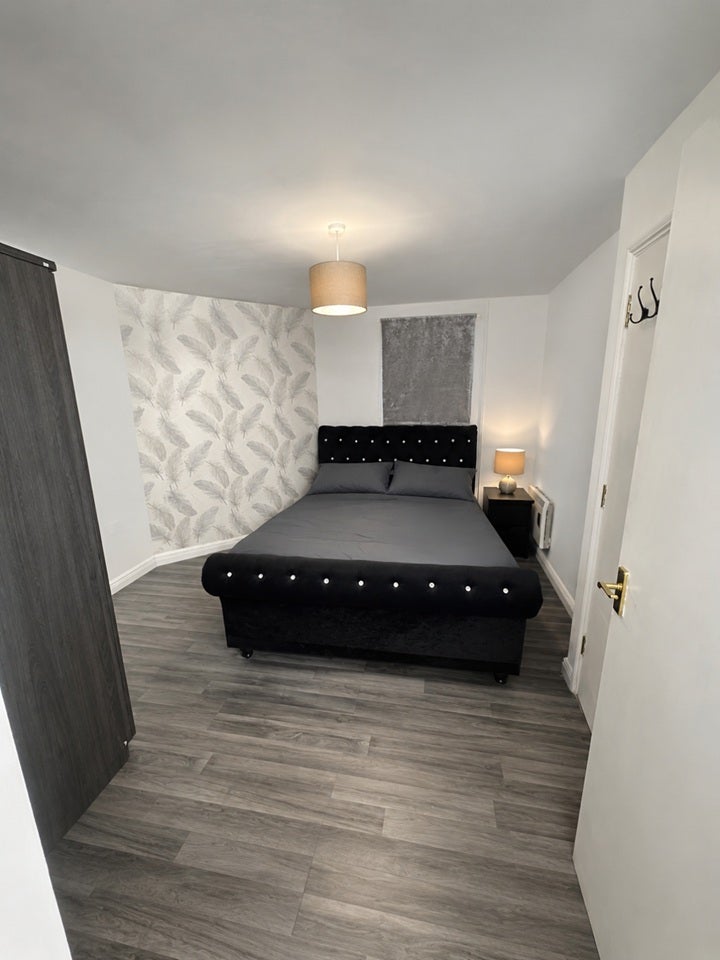Flat Goresbrook Road in Greater London