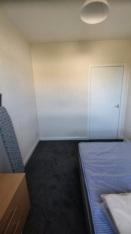 Room Wardieburn Road in City of Edinburgh