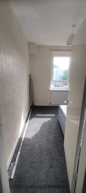 Room Wardieburn Road in City of Edinburgh