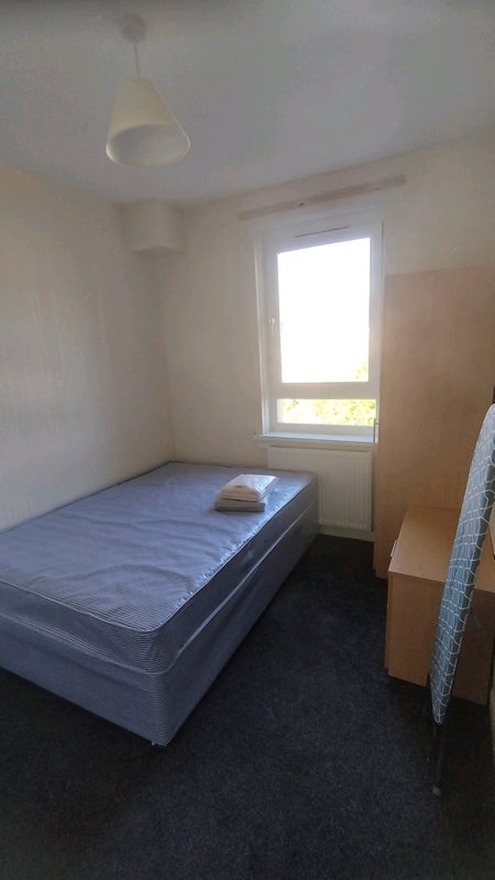 Room Wardieburn Road in City of Edinburgh