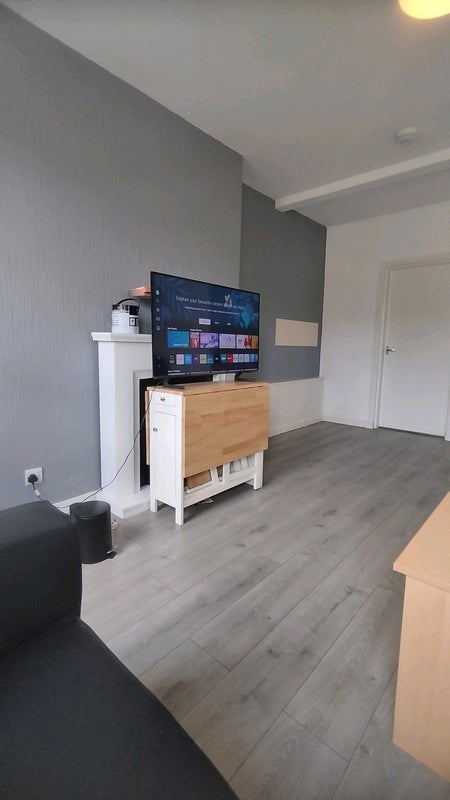 Room Wardieburn Road in City of Edinburgh