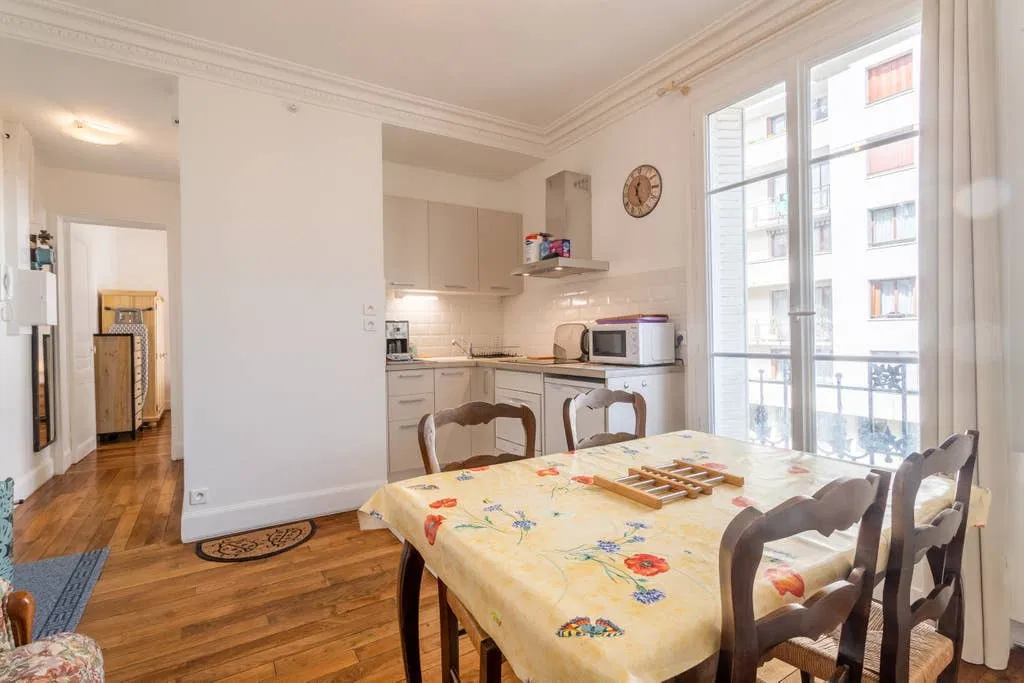 Flat Rue Clément Bayard in Levallois-Perret