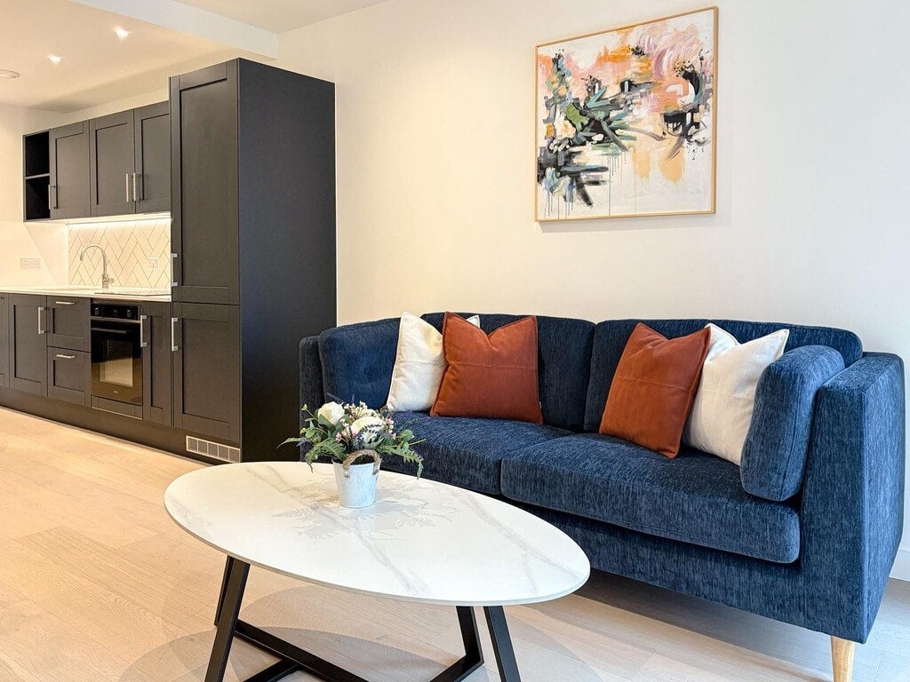 Flat Fifth Way in Greater London