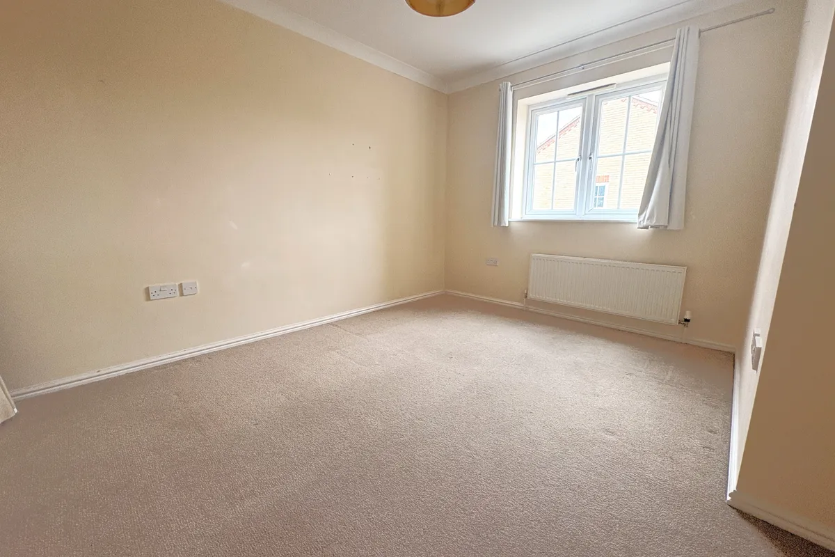 House Riverbank Close in Fenland District