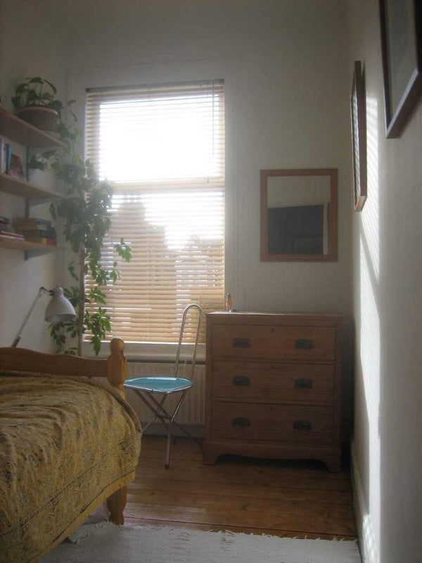 Room Ormeley Road in Greater London