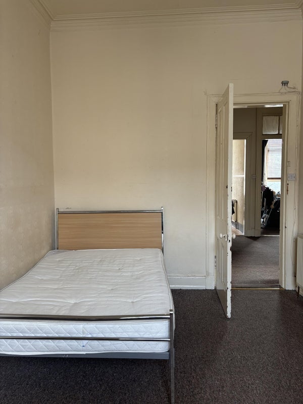 Room Carrington Street in Glasgow