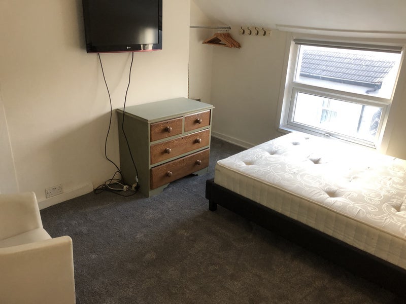 Flat Vansittart Road in Windsor