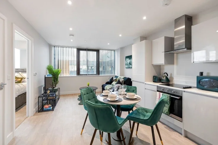 Flat Kymberley Road in Greater London