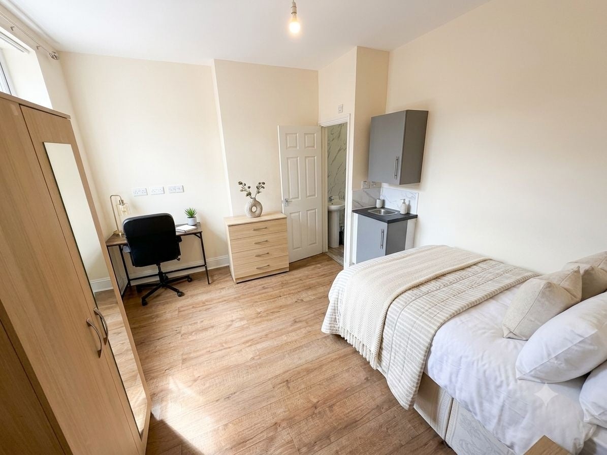 Room Upperton Road in Leicester