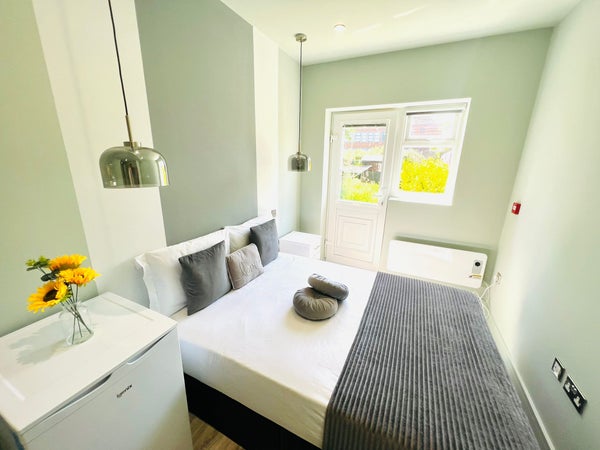 Flat Northborough Road in London
