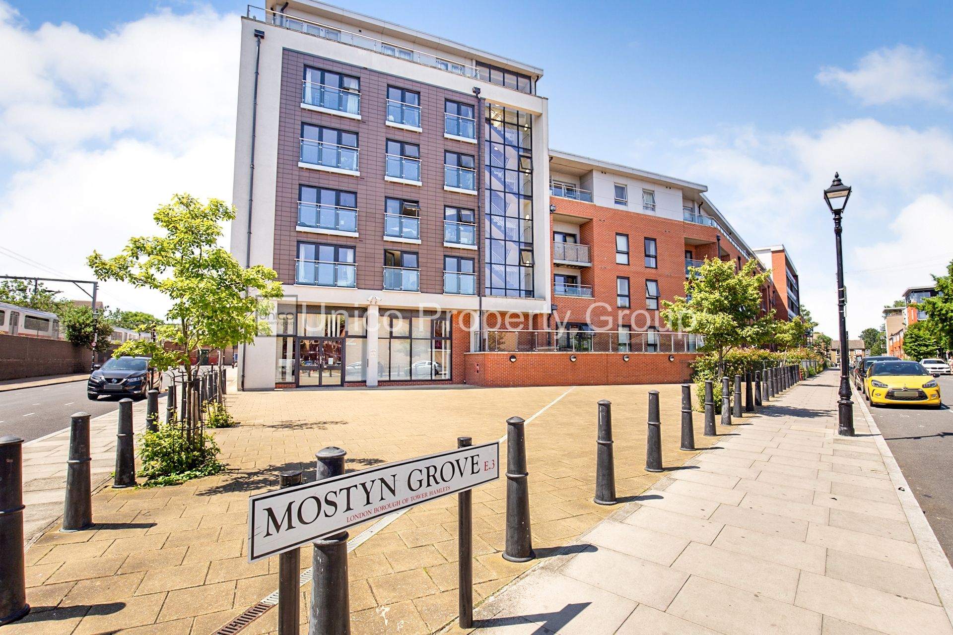 Flat Mostyn Grove in Greater London