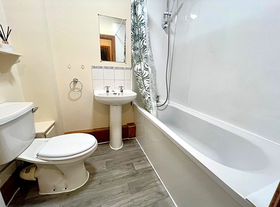 Flat Latham Street in Preston