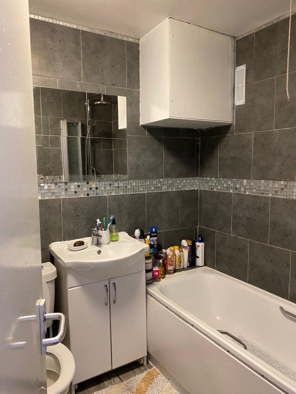 Room Upper Caldy Walk in Greater London