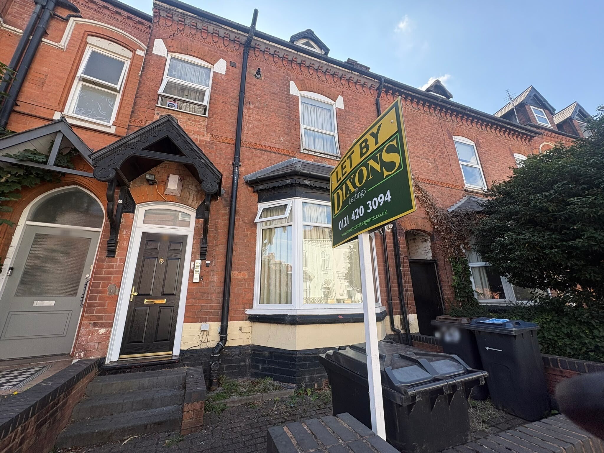 Flat Stirling Road in Birmingham