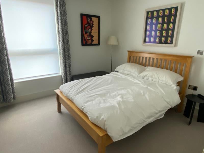 Flat Empire Way in Greater London