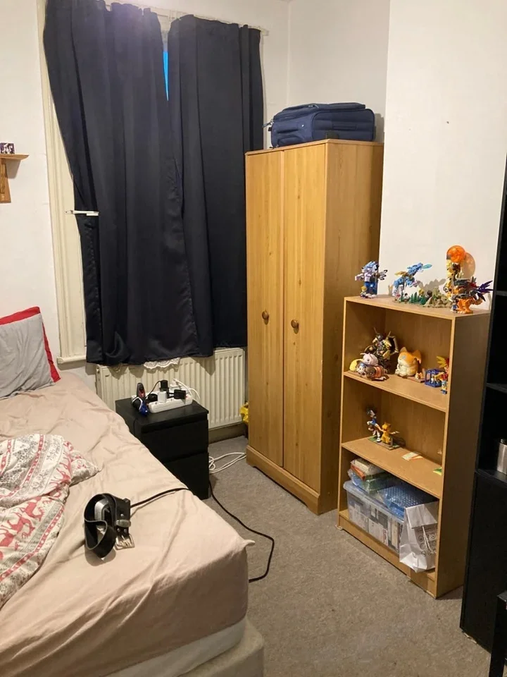 Room Farrant Avenue in Greater London