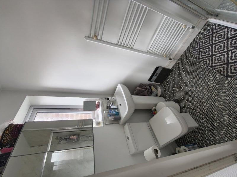 Room Ravenswood Road in Nottingham