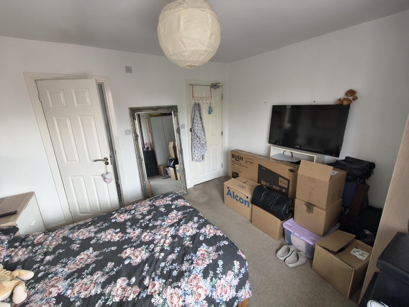 Room Ravenswood Road in Nottingham