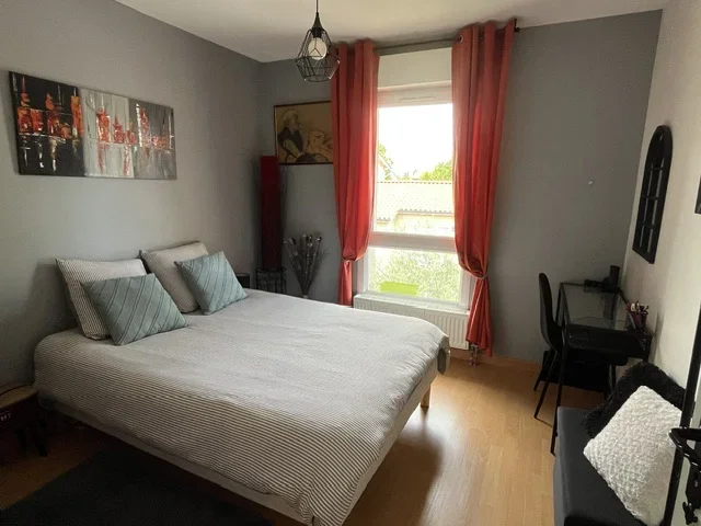 Room Rue Robert Schuman in Villefranche-sur-Saône