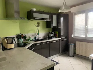 Room Rue Robert Schuman in Villefranche-sur-Saône