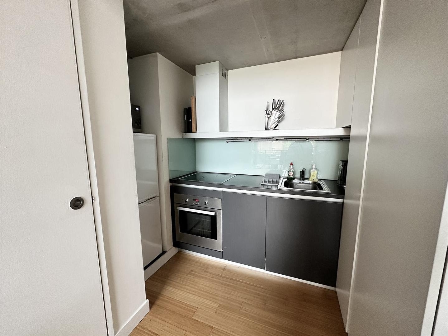 Flat Woodfield Road in Trafford