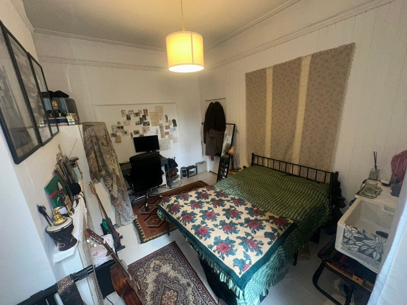 Flat Coldharbour Lane in Greater London