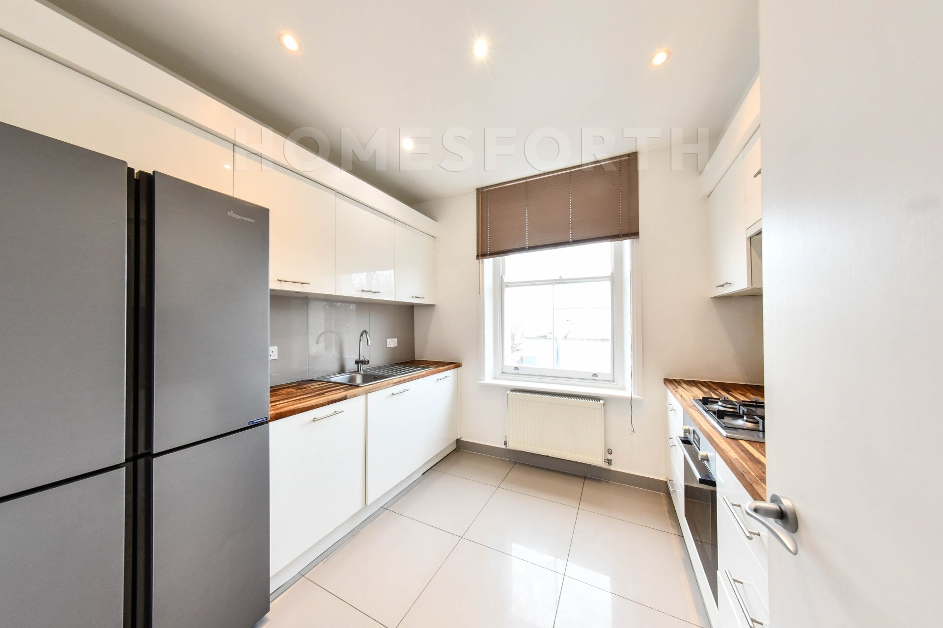 Flat Brondesbury Road in Greater London