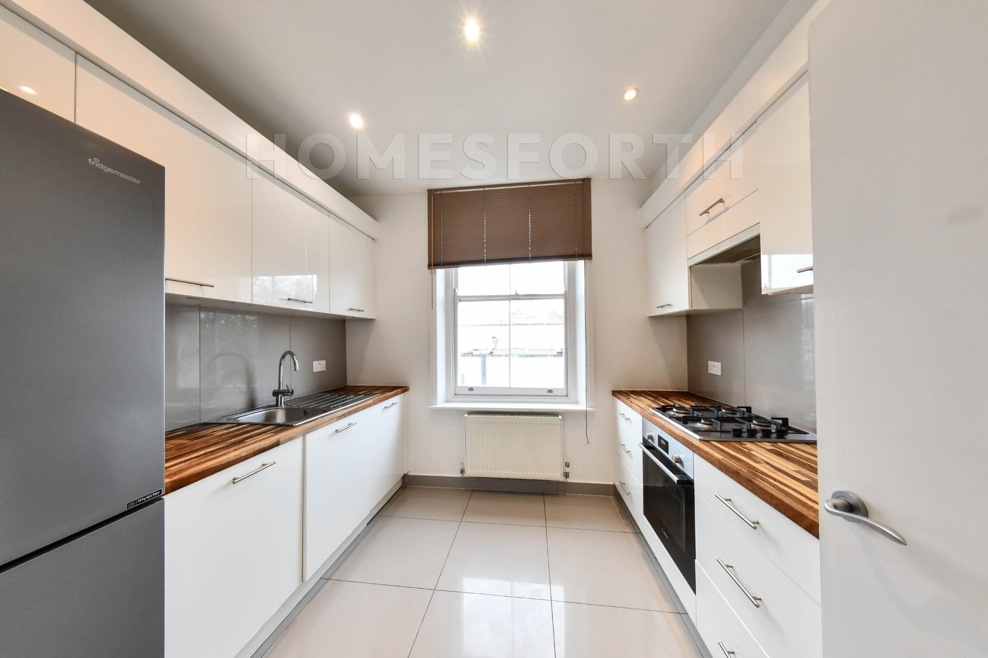 Flat Brondesbury Road in Greater London