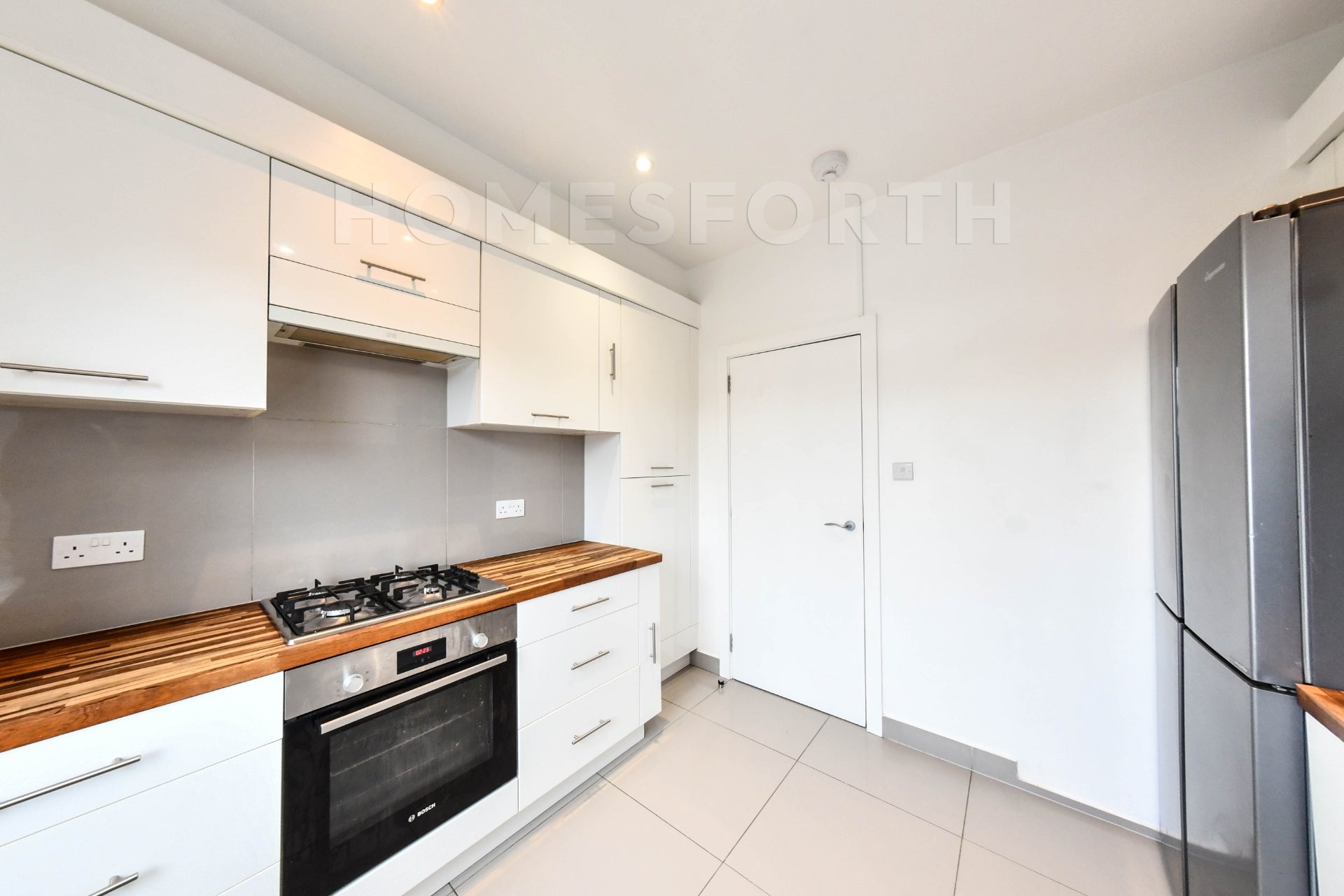 Flat Brondesbury Road in Greater London