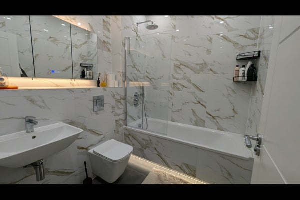 Flat Lemna Road in London