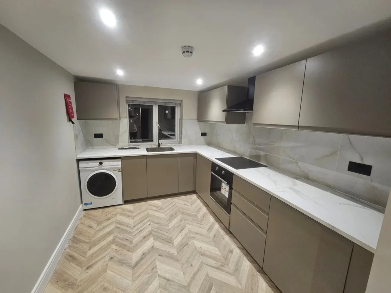 Flat Conway Crescent in Greater London