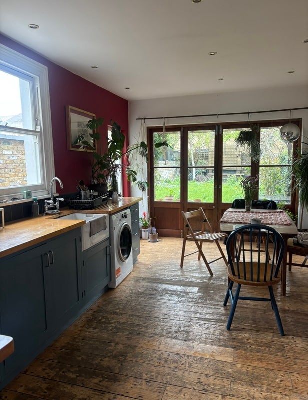 Room Kenmure Road in Greater London